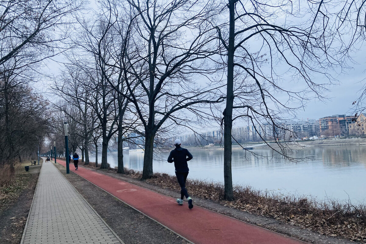 A person running on Margaret Island, Budapest.